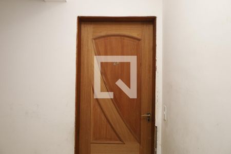 Apartamento à venda com 50m², 3 quartos e 1 vagaÁrea comum - Saguão do andar - Porta do apartamento