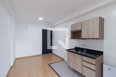 Sala e cozinha de apartamento para alugar com 1 quarto, 34m² em Centro, Osasco