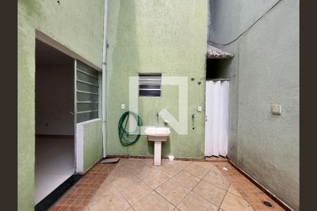 Casa para alugar com 60m², 1 quarto e sem vagaÁrea de Serviço