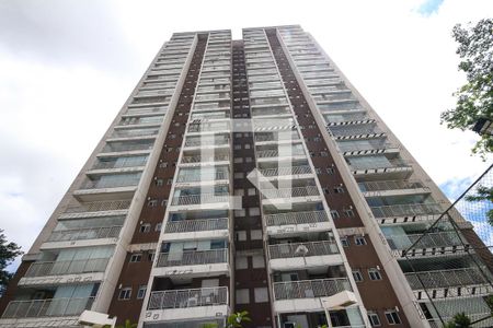 Apartamento para alugar com 56m², 2 quartos e 1 vaga Apartamento para alugar com 56m², 2 quartos e 1 vagaFachada