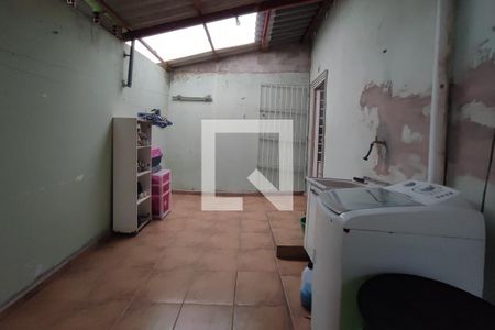 Casa à venda com 300m², 3 quartos e 1 vagaÁrea de Serviço