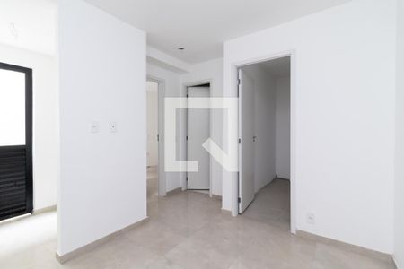 Sala de apartamento para alugar com 2 quartos, 30m² em Guaiauna, São Paulo