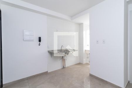 Sala de apartamento para alugar com 2 quartos, 30m² em Guaiauna, São Paulo