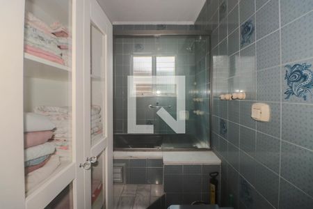 Casa para alugar com 1089m², 5 quartos e 3 vagas Casa para alugar com 1089m², 5 quartos e 3 vagasBanheiro da Suíte