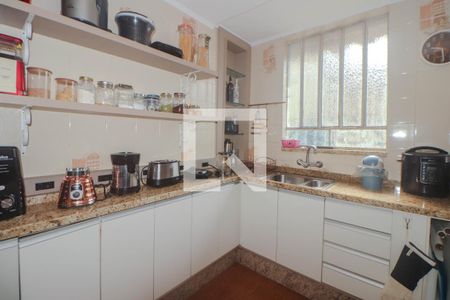 Casa para alugar com 1089m², 5 quartos e 3 vagas Casa para alugar com 1089m², 5 quartos e 3 vagasCozinha