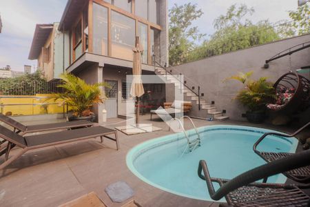 Casa para alugar com 1089m², 5 quartos e 3 vagas Casa para alugar com 1089m², 5 quartos e 3 vagasPátio