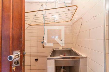 Casa à venda com 300m², 3 quartos e 2 vagasÁrea de Serviço