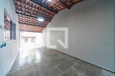 Casa à venda com 300m², 3 quartos e 2 vagasGaragem