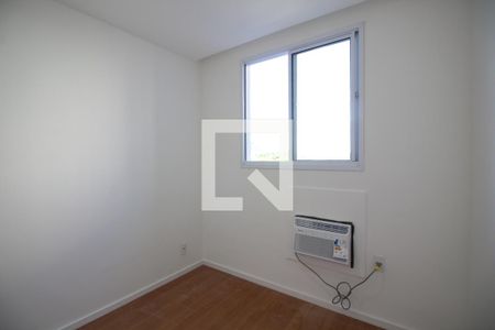 Quarto 2 de apartamento para alugar com 2 quartos, 44m² em Jacarepaguá, Rio de Janeiro