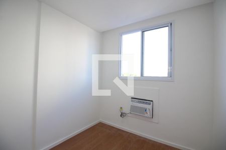 Quarto 1 de apartamento para alugar com 2 quartos, 44m² em Jacarepaguá, Rio de Janeiro