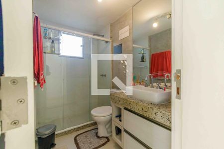 Casa de condomínio à venda com 240m², 4 quartos e 1 vagaBanheiro da Suíte 3