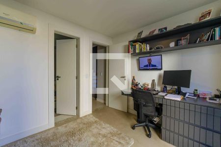 Casa de condomínio à venda com 240m², 4 quartos e 1 vagaSuíte 2