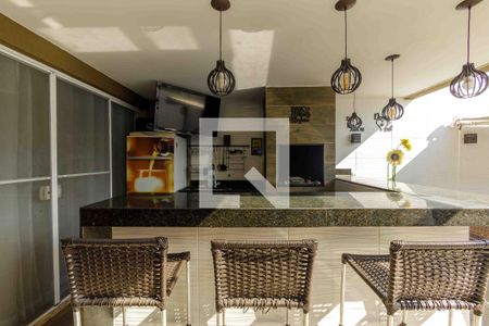 Casa de condomínio à venda com 240m², 4 quartos e 1 vagaÁrea de Lazer