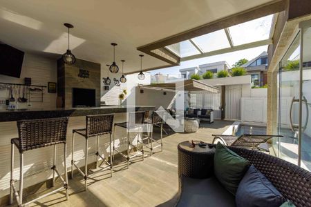 Casa de condomínio à venda com 240m², 4 quartos e 1 vagaÁrea de Lazer