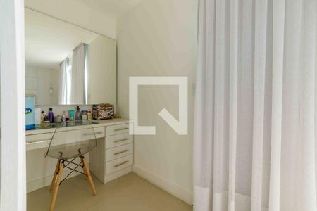 Casa de condomínio à venda com 240m², 4 quartos e 1 vagaSuíte 3