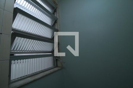 Apartamento à venda com 90m², 2 quartos e 2 vagasBanheiro de serviço