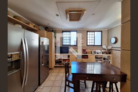 Apartamento à venda com 220m², 2 quartos e sem vagaCozinha 