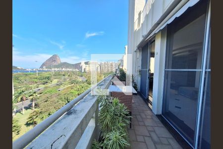 Apartamento à venda com 220m², 2 quartos e sem vagaVaranda 