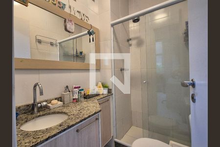 Apartamento à venda com 113m², 3 quartos e 2 vagasBanheiro da suíte