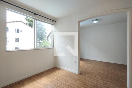 Sala 1 de apartamento para alugar com 2 quartos, 50m² em Anil, Rio de Janeiro