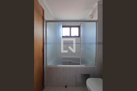 Apartamento à venda com 136m², 4 quartos e 2 vagasBanheiro Quarto 3