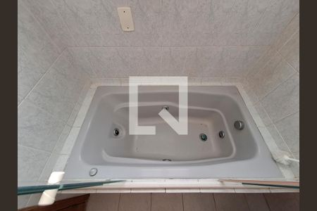 Apartamento à venda com 136m², 4 quartos e 2 vagasBanheiro Quarto 3