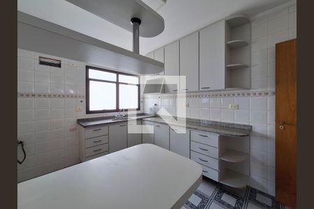 Apartamento à venda com 136m², 4 quartos e 2 vagasCozinha