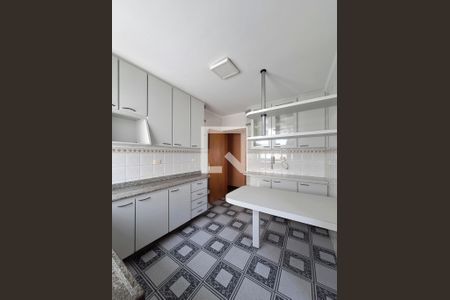 Apartamento à venda com 136m², 4 quartos e 2 vagasCozinha
