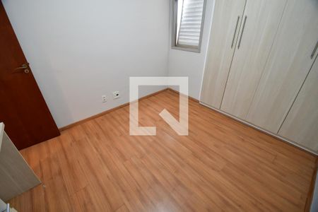 Apartamento à venda com 80m², 2 quartos e 1 vagaQuarto 2