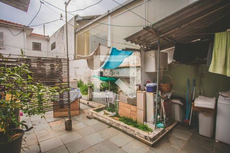 Casa para alugar com 220m², 4 quartos e 4 vagasQuintal