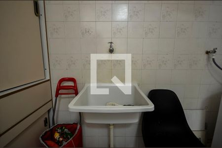 Apartamento à venda com 65m², 2 quartos e sem vaga Apartamento à venda com 65m², 2 quartos e sem vagaÁrea de Serviço