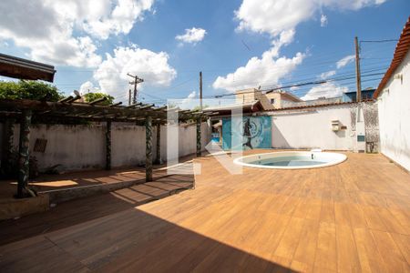 Casa para alugar com 150m², 2 quartos e 2 vagas Casa para alugar com 150m², 2 quartos e 2 vagasÁrea comum