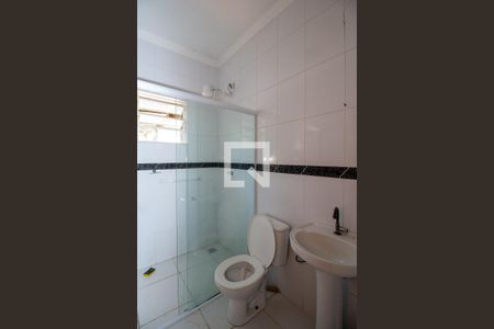 Casa para alugar com 150m², 2 quartos e 2 vagas Casa para alugar com 150m², 2 quartos e 2 vagasBanheiro