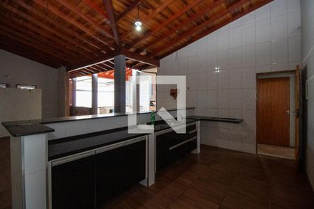 Casa para alugar com 150m², 2 quartos e 2 vagas Casa para alugar com 150m², 2 quartos e 2 vagasCozinha e Sala de Jantar