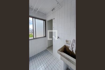 Apartamento para alugar com 68m², 2 quartos e 1 vagaÁrea de Serviço