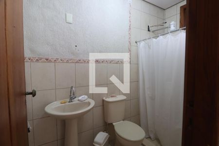 Casa à venda com 245m², 3 quartos e 4 vagasBanheiro de serviço