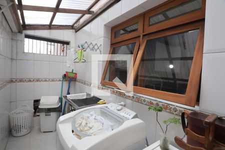 Casa à venda com 245m², 3 quartos e 4 vagasLavanderia