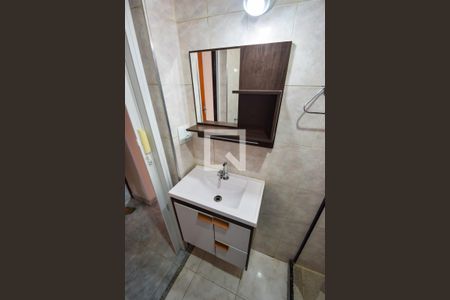 Casa de condomínio para alugar com 66m², 2 quartos e sem vaga Casa de condomínio para alugar com 66m², 2 quartos e sem vagaBanheiro Social