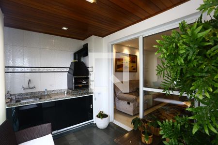 Apartamento à venda com 120m², 4 quartos e 3 vagasVaranda