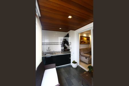 Apartamento à venda com 120m², 4 quartos e 3 vagasVaranda