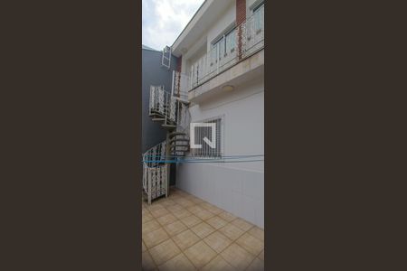 Casa à venda com 300m², 3 quartos e 3 vagas Casa à venda com 300m², 3 quartos e 3 vagasÁrea comum