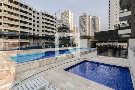 Studio à venda com 33m², 1 quarto e sem vaga Studio à venda com 33m², 1 quarto e sem vagapiscina_1