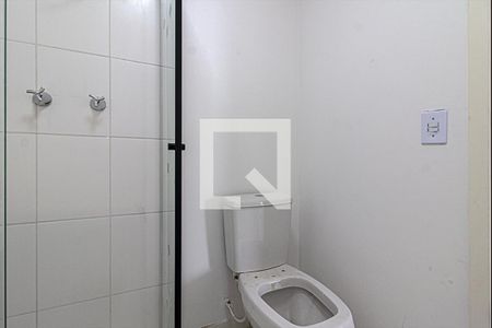 banheiro social_1 de kitnet/studio à venda com 1 quarto, 33m² em Vila Nair, São Paulo