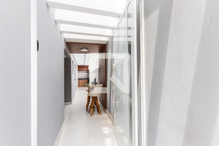 Casa à venda com 340m², 5 quartos e 6 vagasCorredor Externo