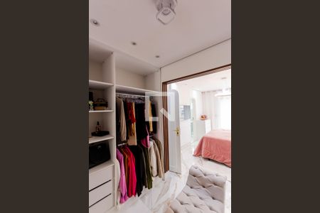 Casa à venda com 340m², 5 quartos e 6 vagasCloset da Suíte 2