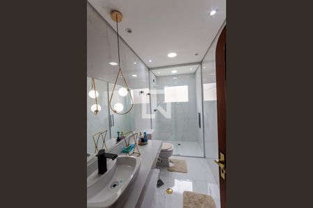 Casa à venda com 340m², 5 quartos e 6 vagasBanheiro