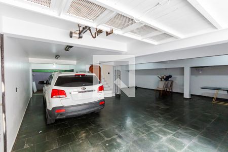 Casa à venda com 340m², 5 quartos e 6 vagasGaragem