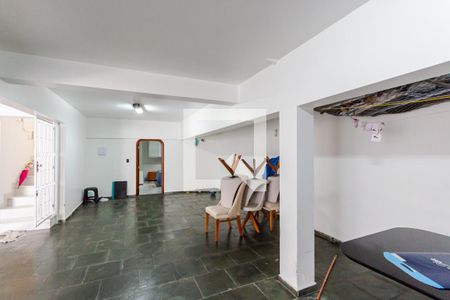 Casa à venda com 340m², 5 quartos e 6 vagasGaragem