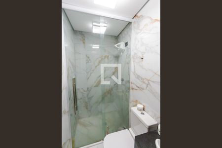 Casa à venda com 340m², 5 quartos e 6 vagasBanheiro de Serviço