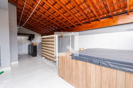 Casa à venda com 340m², 5 quartos e 6 vagasQuintal